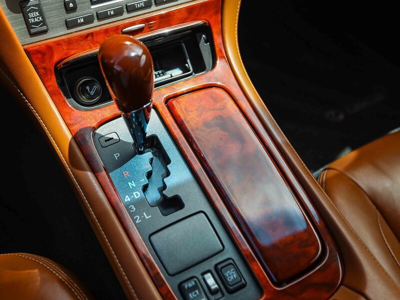 Used 2005 Lexus SC 430 Convertible w/ Preferred Accessory Pkg RWD image 35