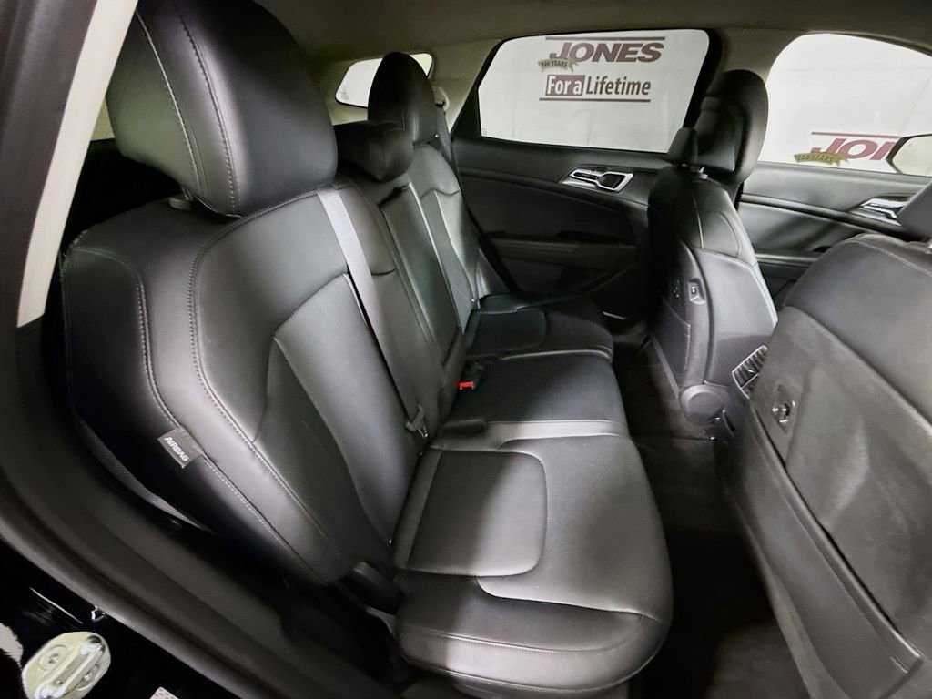 Used 2024 Kia Sportage EX image 29