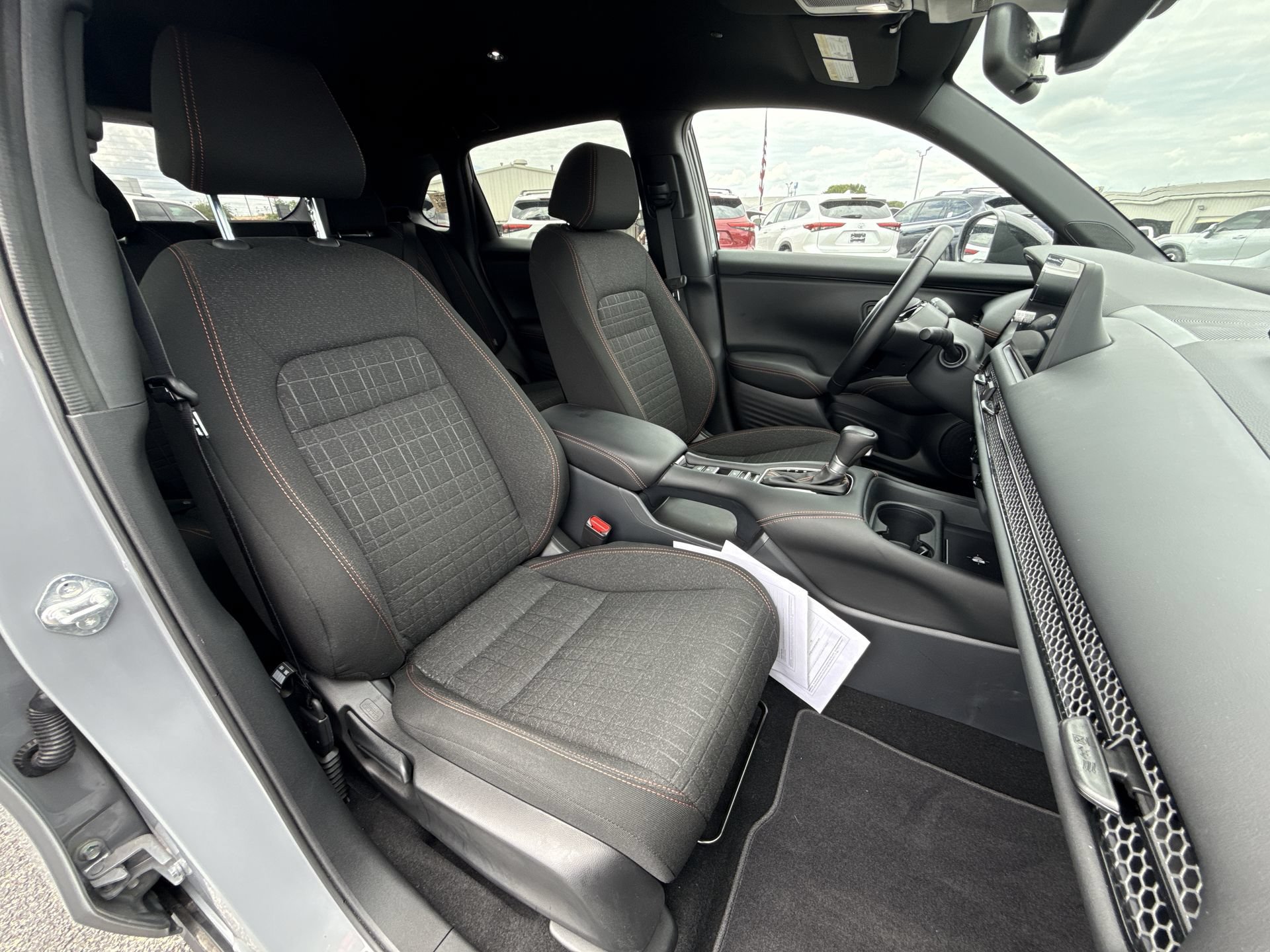 Used 2027 Honda HR-V Sport image 25