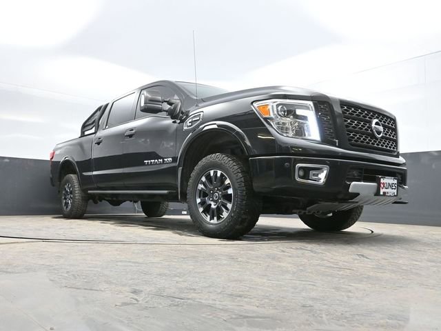 Used 2016 Nissan Titan PRO-4X w/ Pro-4x Convenience Package AWD/4WD image 45