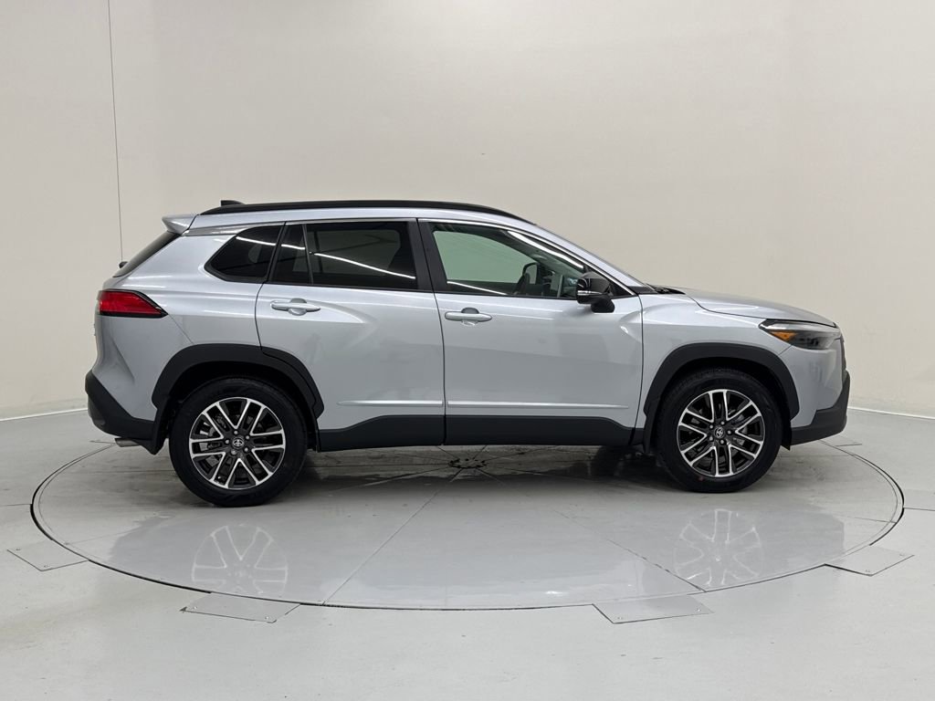 Used 2026 Toyota Corolla Cross XLE w/ Convenience Package image 6