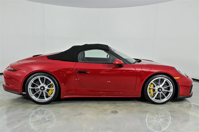 Used 2019 Porsche 911 Speedster RWD image 11