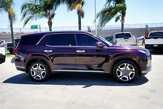 Used 2024 Hyundai Palisade SEL FWD image 3