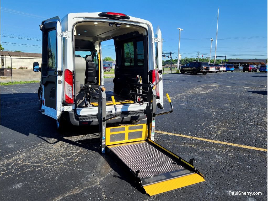 Used 2020 Ford Transit 250 Medium Roof RWD image 19