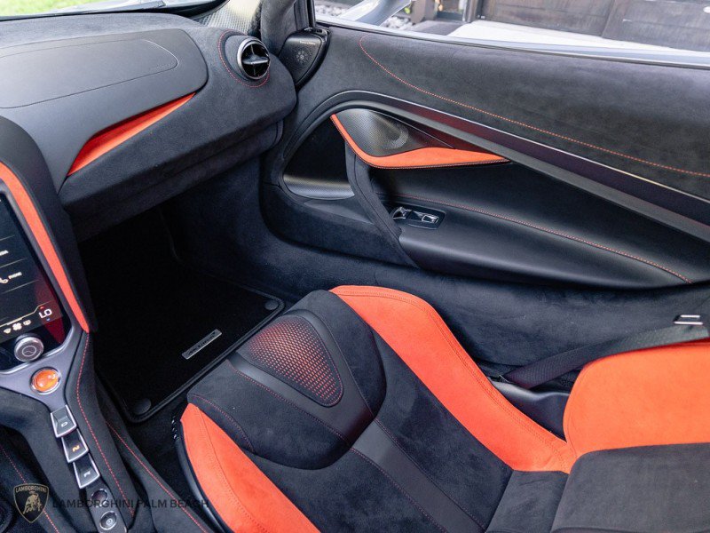 Used 2026 McLaren 750S RWD image 14
