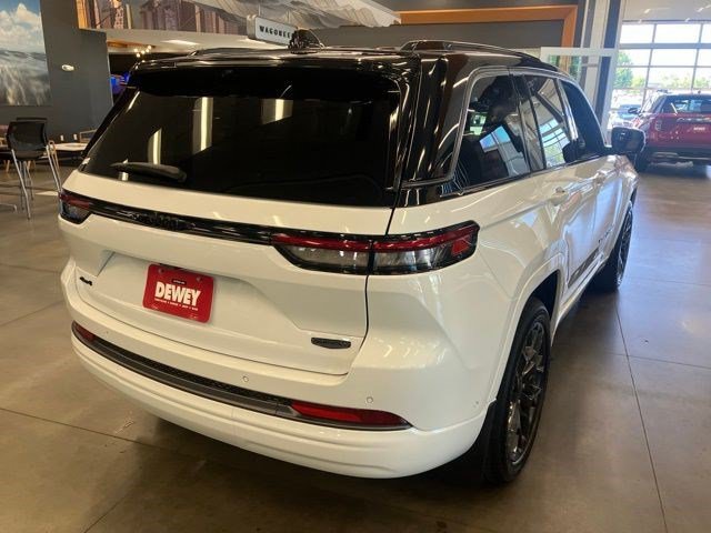 New 2026 Jeep Grand Cherokee Summit w/ Obsidian Package AWD/4WD image 7