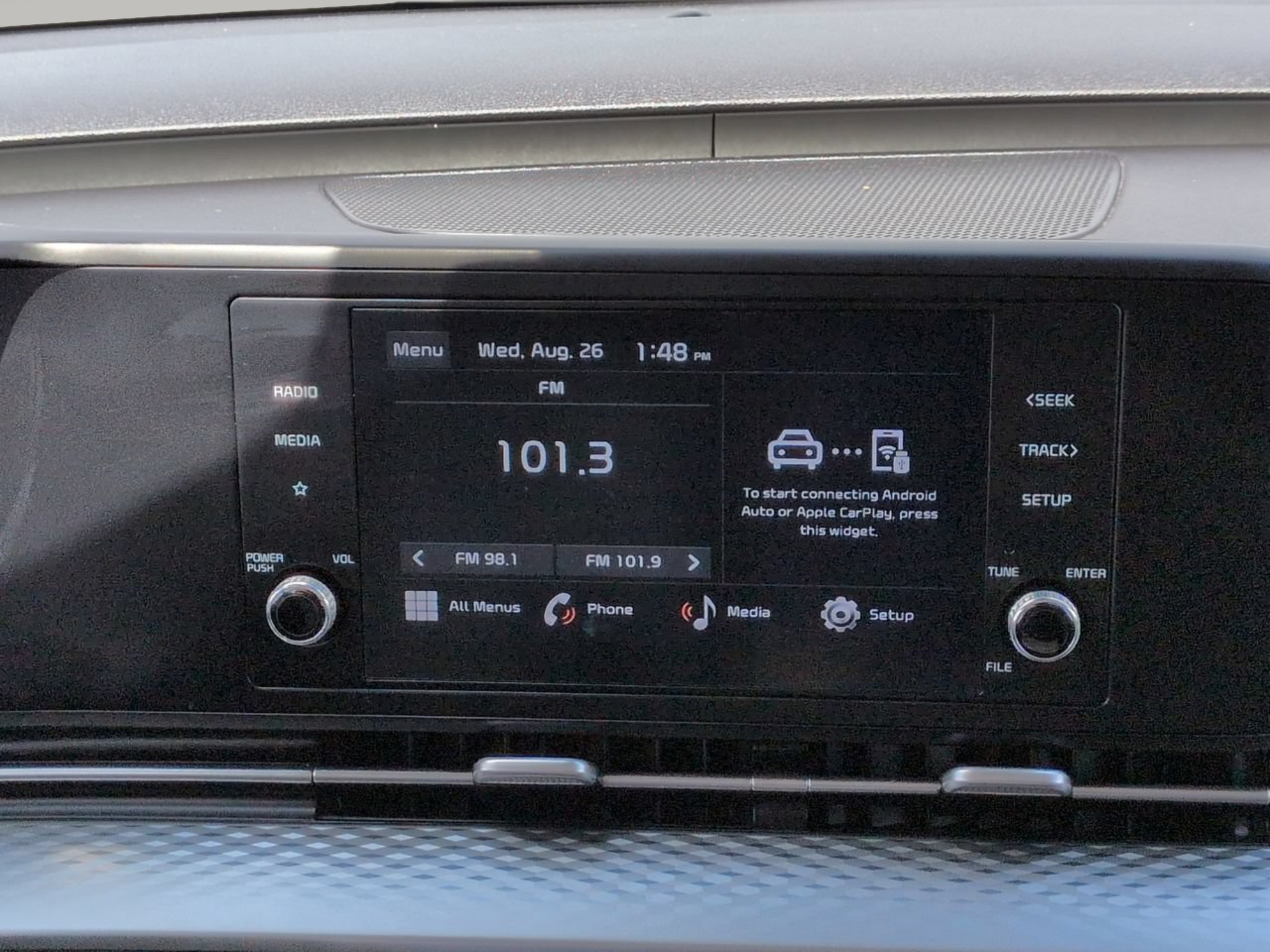 Used 2023 Kia Carnival LX FWD image 22
