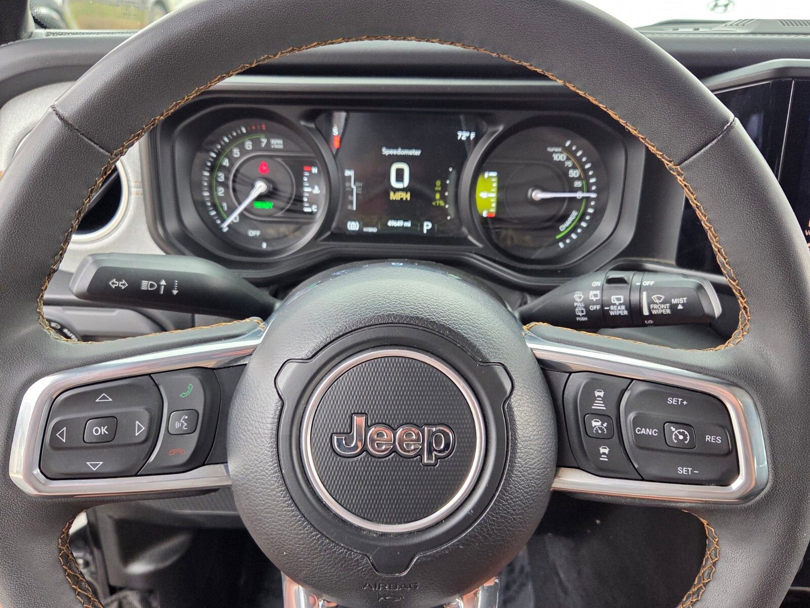 Used 2024 Jeep Wrangler Unlimited Sahara image 25