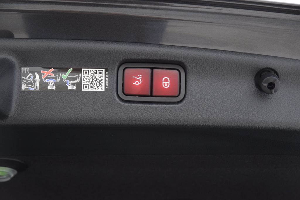 Certified 2026 Mercedes-Benz C 300 4MATIC Sedan image 30