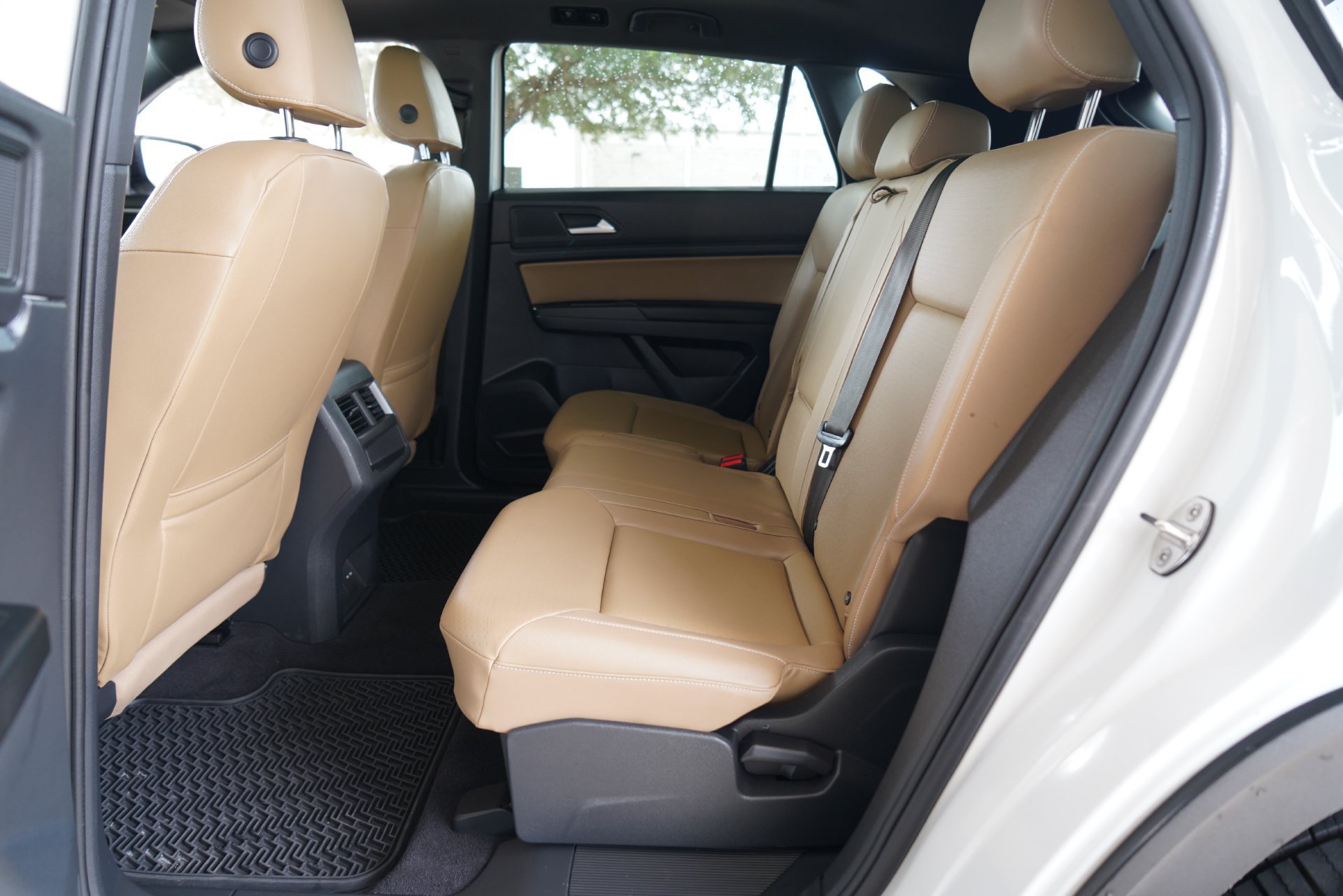 Used 2020 Volkswagen Atlas Cross Sport SEL w/ Cross Sport MDO Package FWD image 29