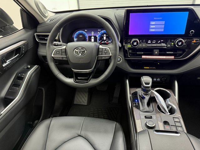 New 2026 Toyota Highlander Limited image 31