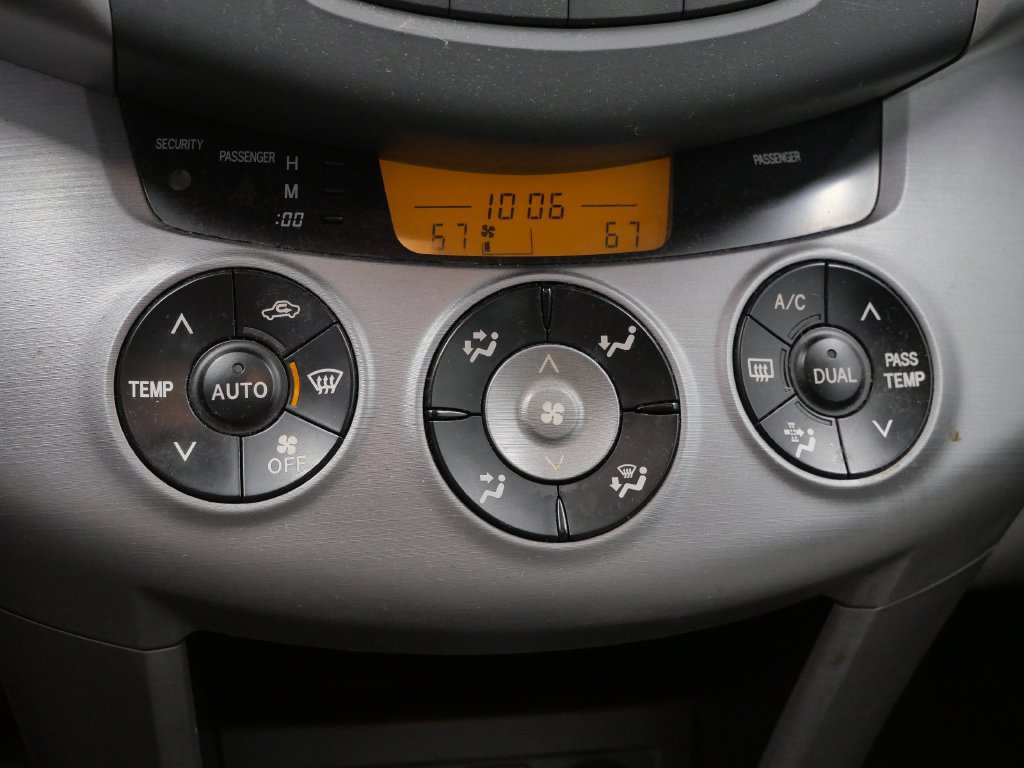 Used 2008 Toyota RAV4 Limited AWD/4WD image 22