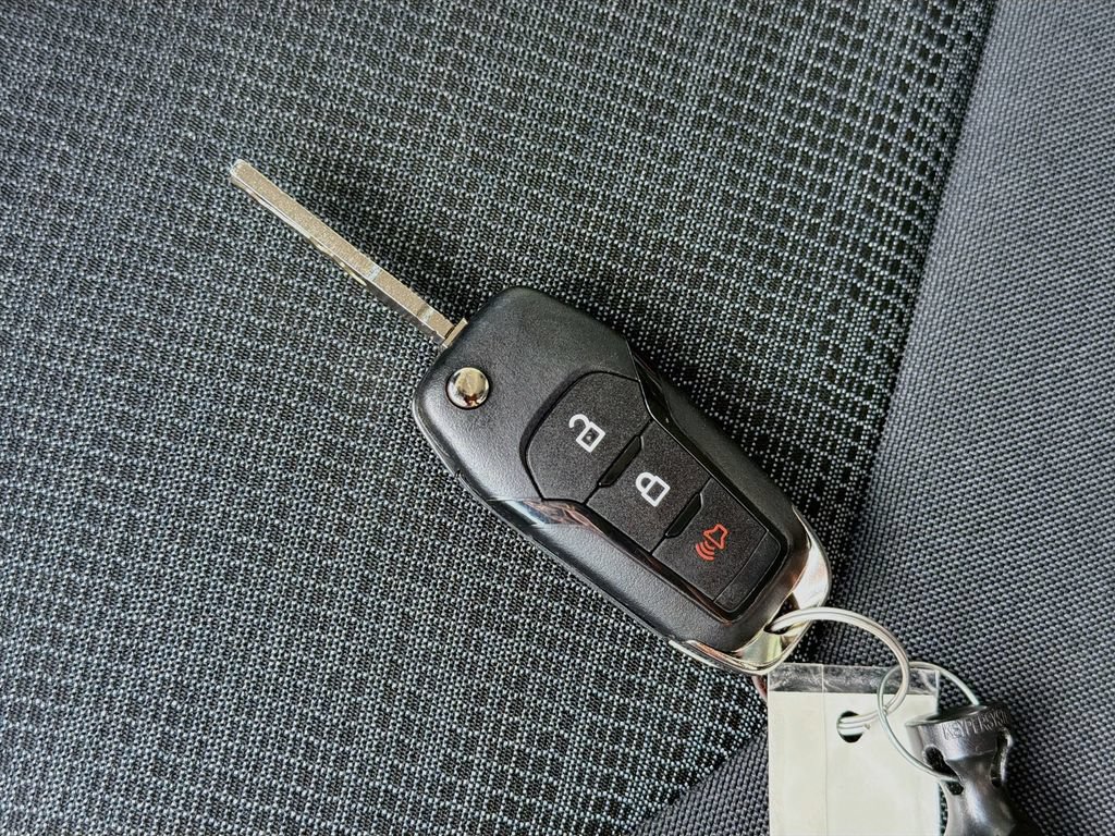 New 2026 Ford Maverick XL w/ Equipment Group 101A AWD/4WD image 33