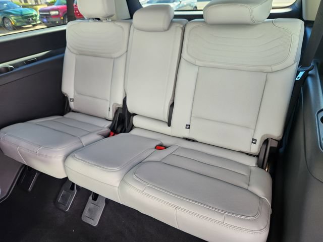 New 2026 Ford Expedition Max Platinum w/ Platinum Ultimate Package AWD/4WD image 16
