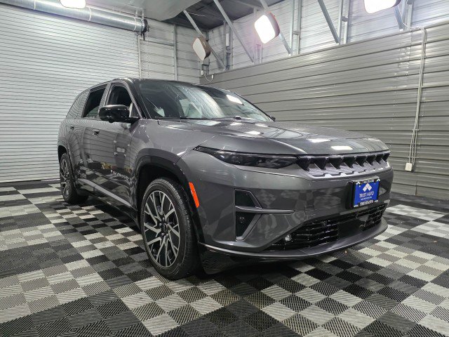 Used 2025 Jeep Wagoneer S Limited image 4