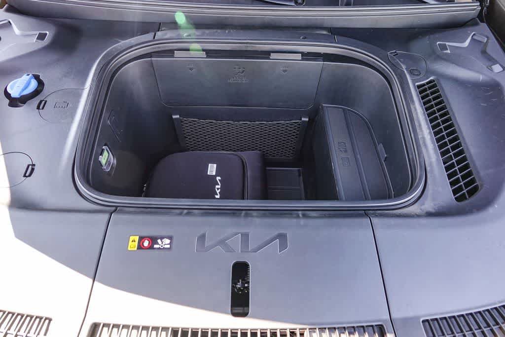 Certified 2024 Kia EV9 Light Long Range RWD image 26