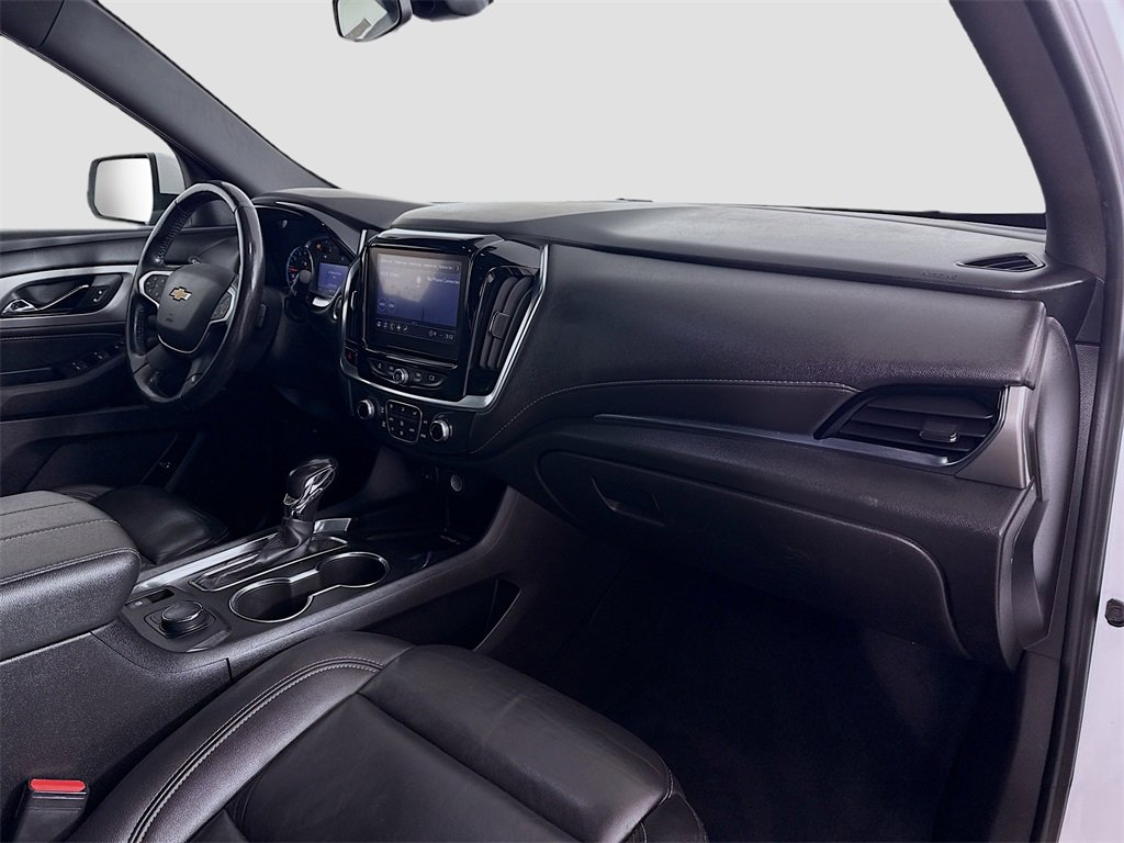 Used 2022 Chevrolet Traverse LT image 28