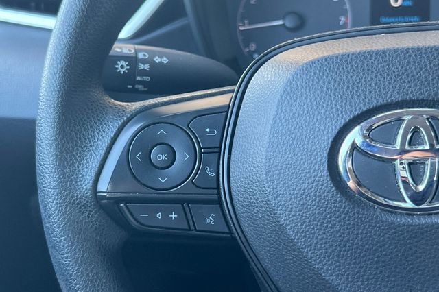 Used 2023 Toyota Corolla LE image 28