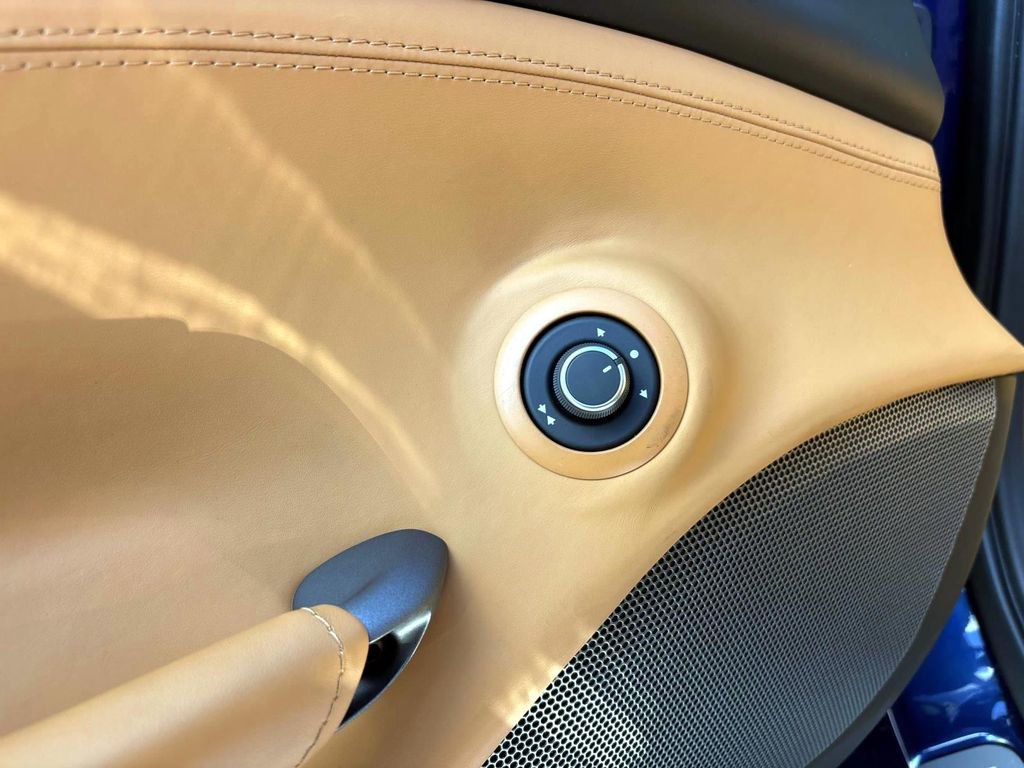 Used 2017 Ferrari 488 Spider image 34