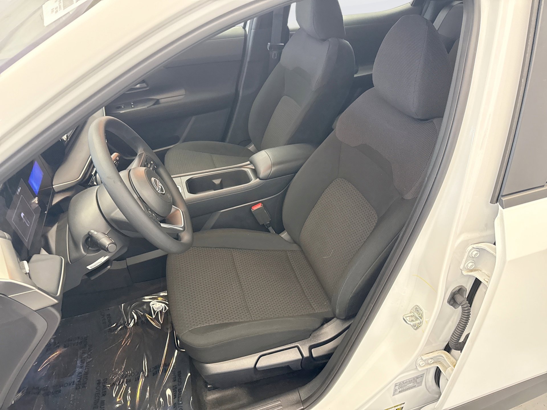 Used 2025 Nissan Kicks S AWD/4WD image 11