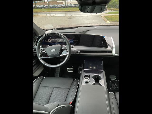 New 2027 Cadillac Vistiq Platinum AWD/4WD image 5