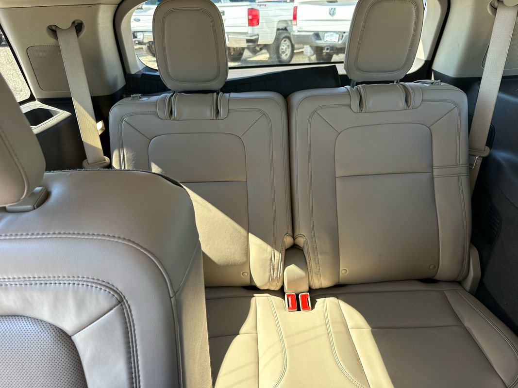 Used 2022 Lincoln Aviator Reserve w/ Equipment Group 201A AWD/4WD image 22