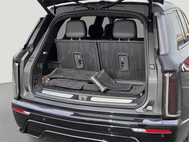 New 2026 Cadillac Vistiq Platinum w/ LPO, Floor Liner Package image 17