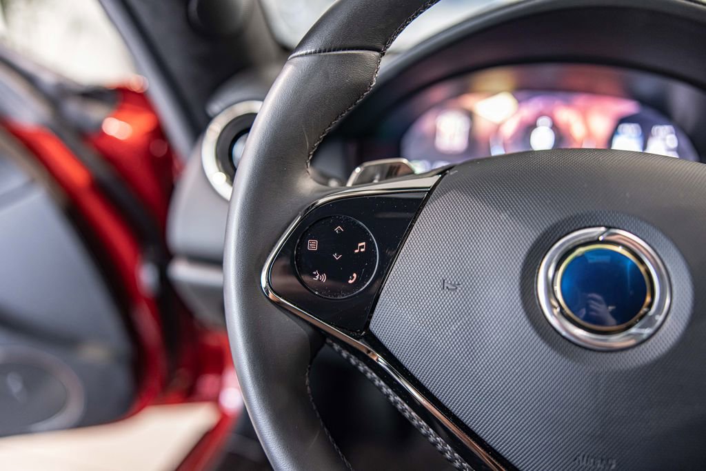 Used 2020 Karma Revero GT RWD image 21