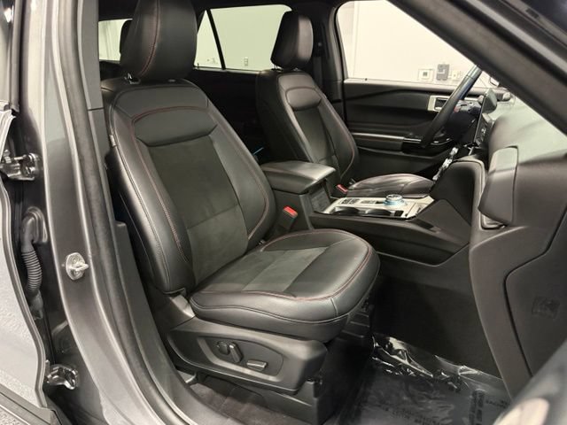 Used 2024 Ford Explorer ST-Line w/ Class IV Trailer Tow Package RWD image 38