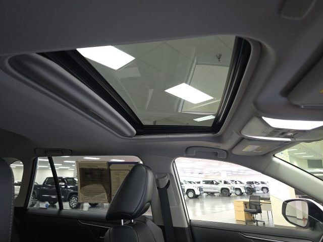 Used 2023 Toyota RAV4 Limited image 8