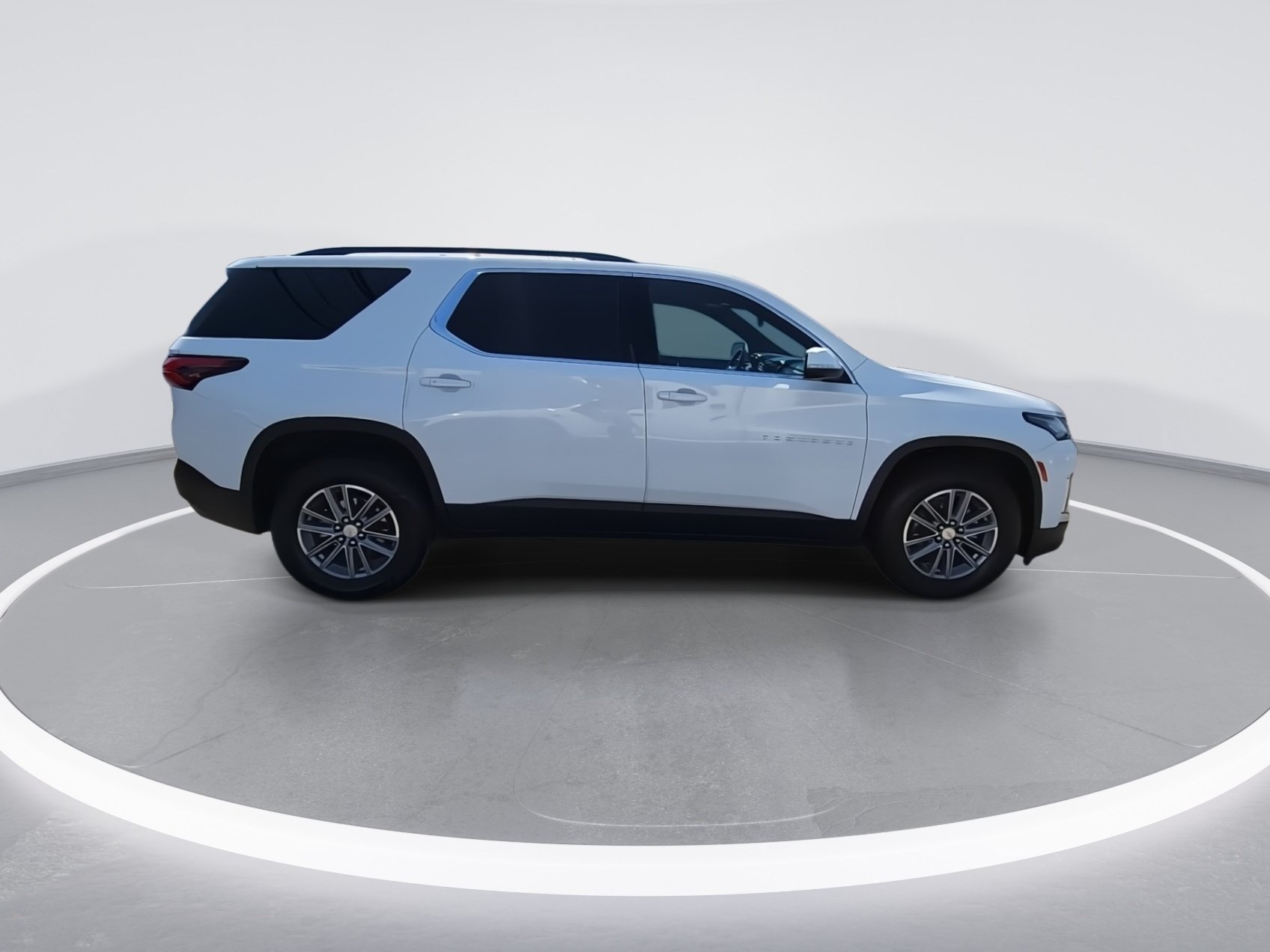 Used 2023 Chevrolet Traverse LT AWD/4WD image 9