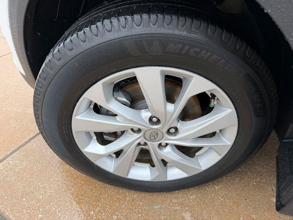 Used 2020 Hyundai Tucson Value FWD image 25
