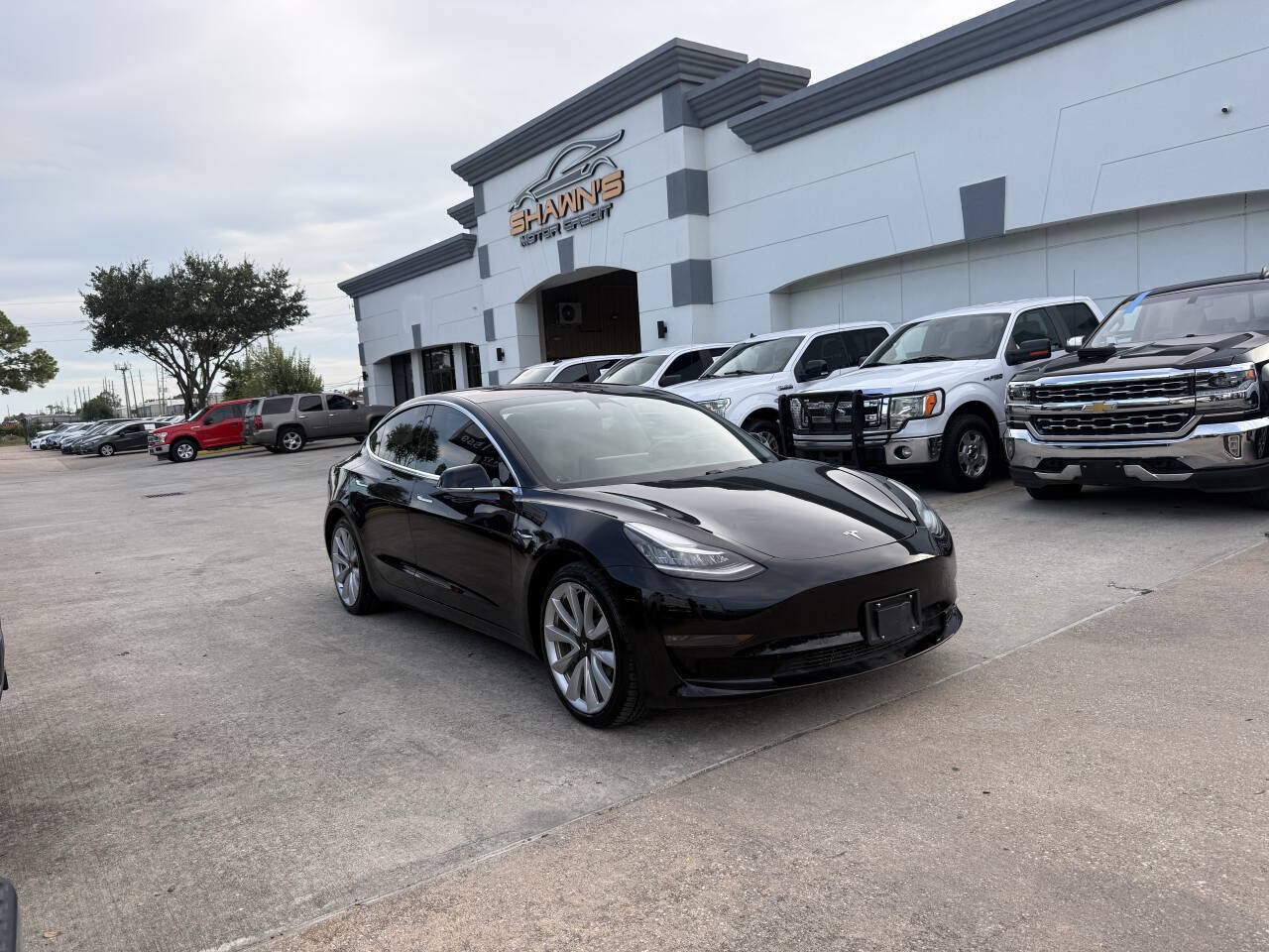 Used 2018 Tesla Model 3 Long Range RWD image 2