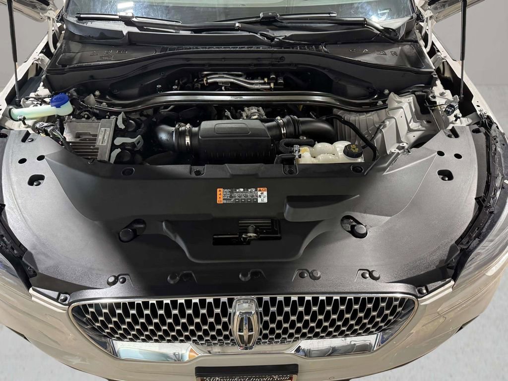 Used 2023 Lincoln Aviator Reserve w/ Equipment Group 201A image 29