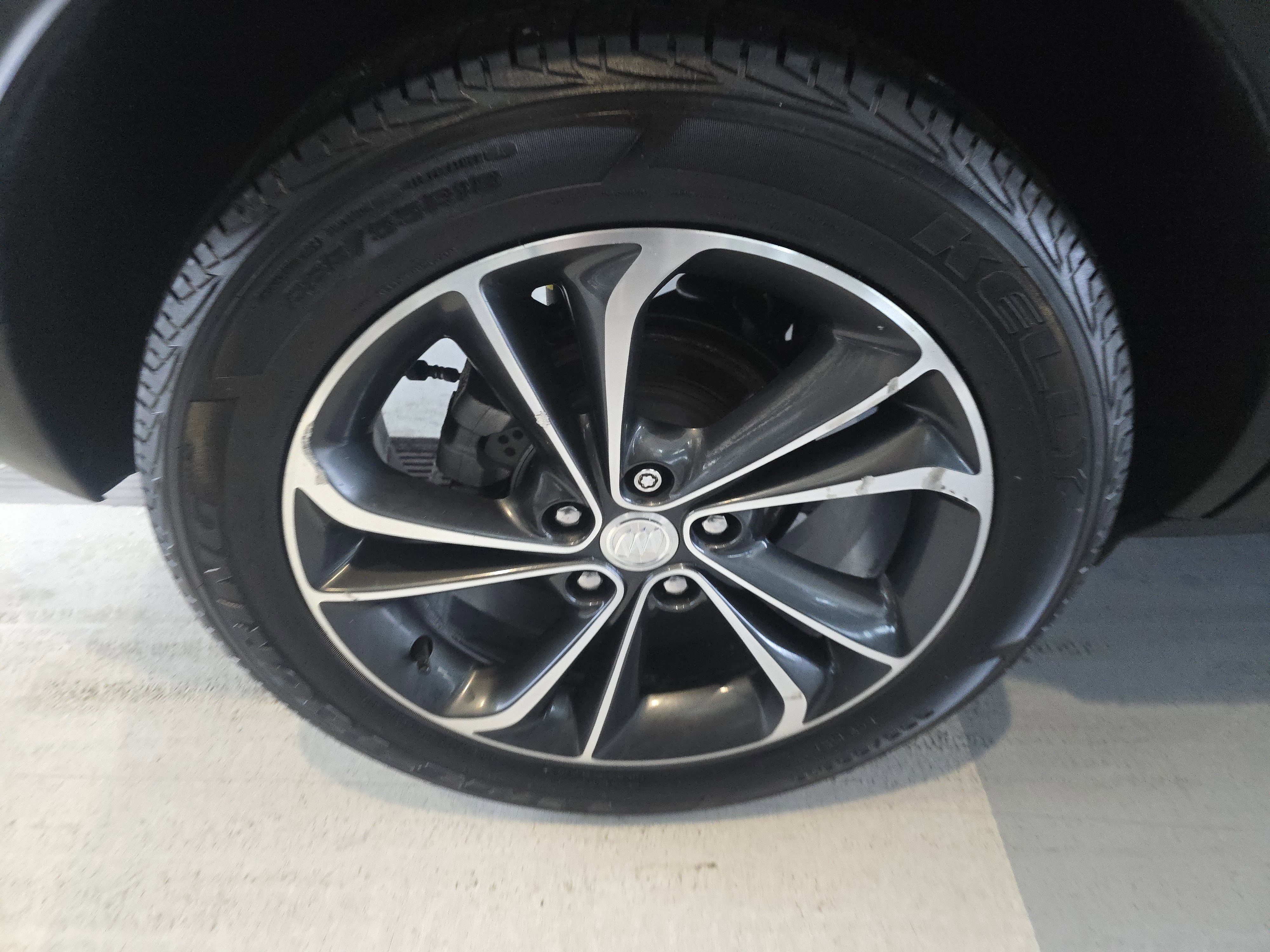 Used 2021 Buick Encore GX Select image 11