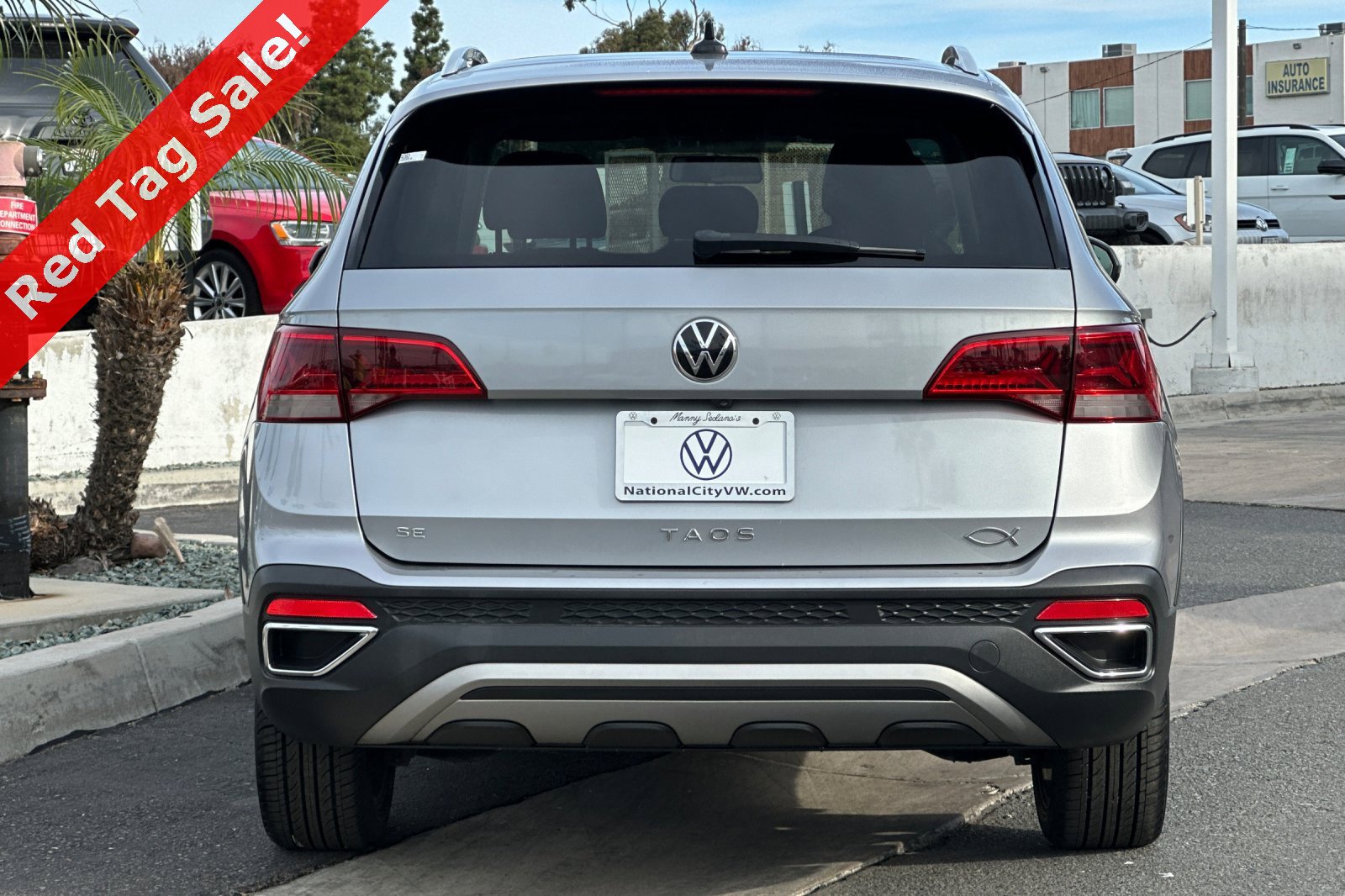 Certified 2022 Volkswagen Taos SE w/ Panoramic Sunroof Package image 6