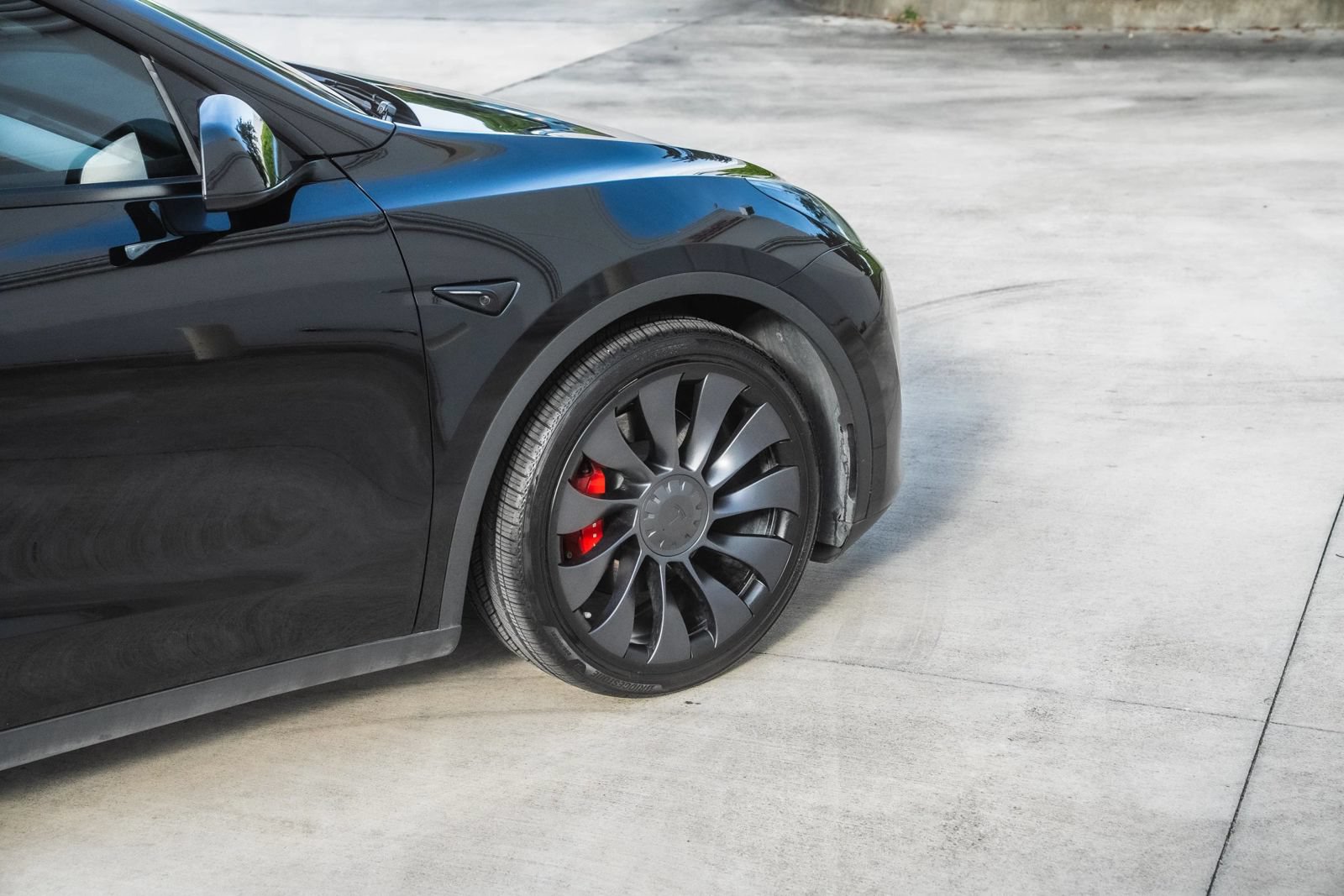 Used 2024 Tesla Model Y Performance AWD/4WD image 5