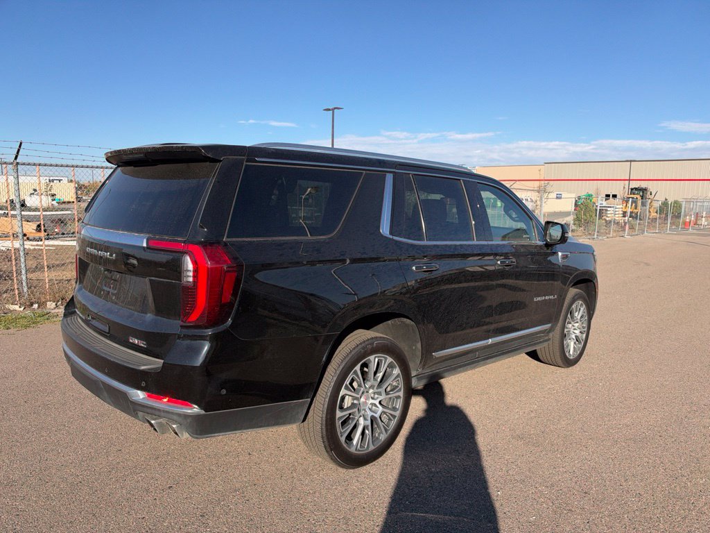 Used 2026 GMC Yukon Denali w/ Sun & Power Step Package AWD/4WD image 4
