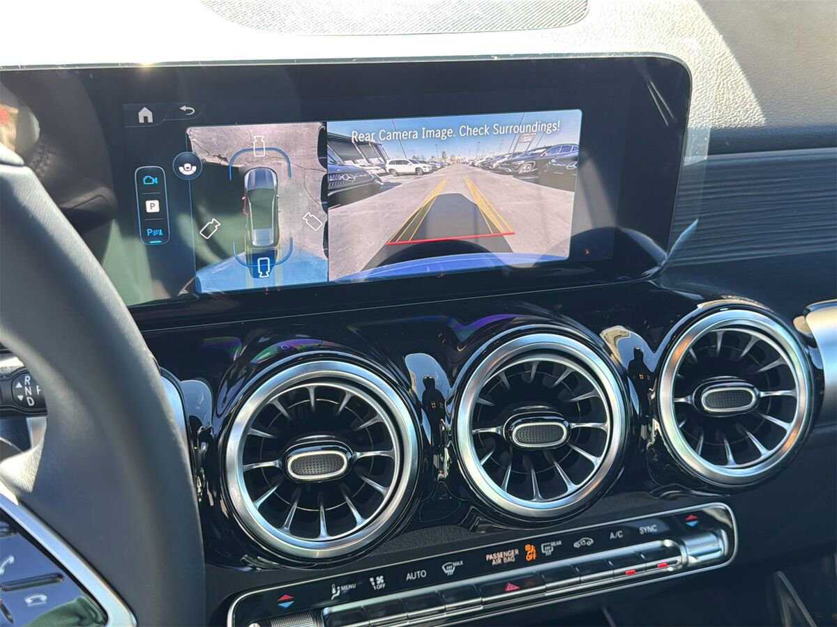 New 2026 Mercedes-Benz GLB 250 image 18