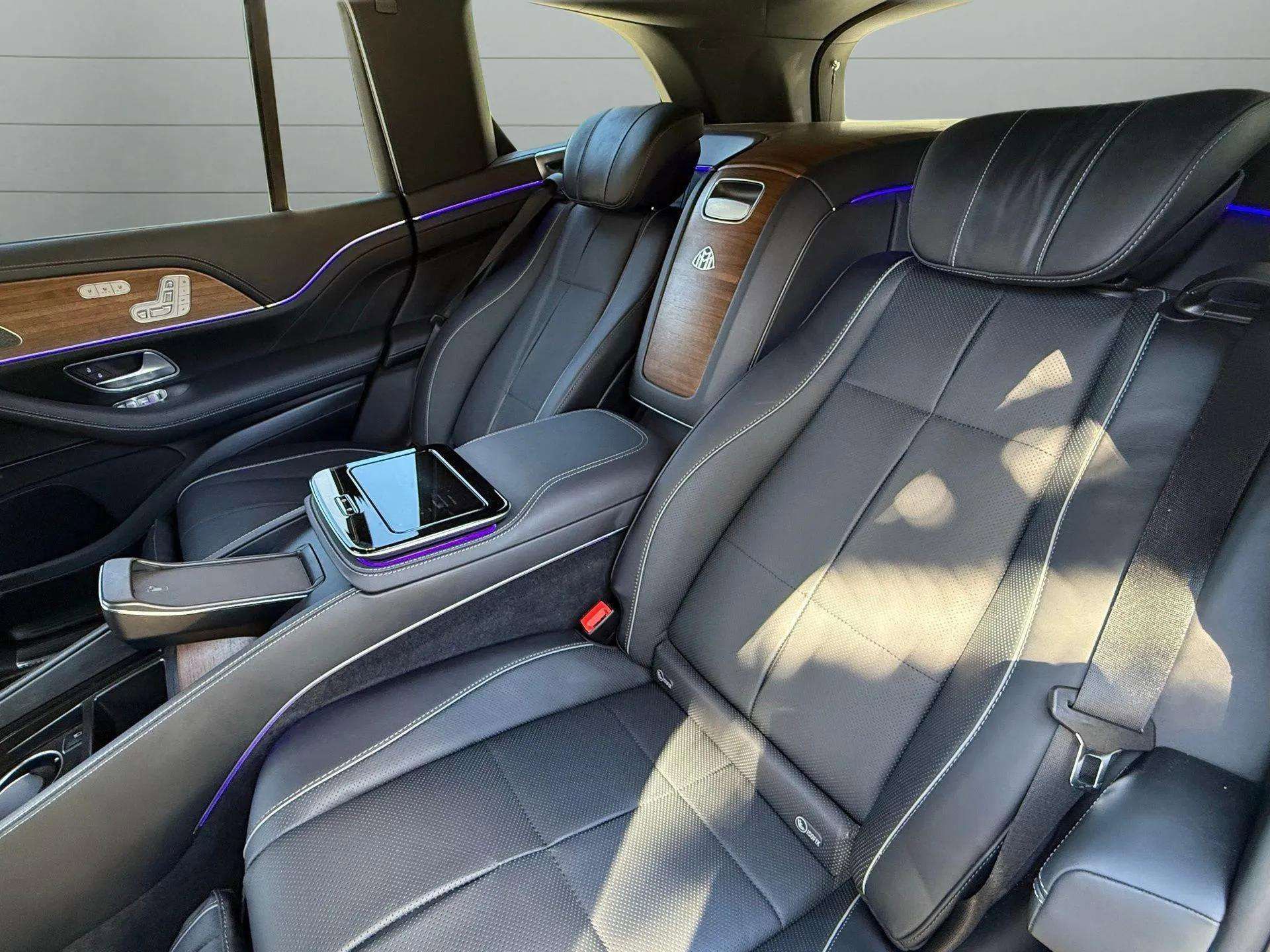 Used 2023 Mercedes-Benz Maybach GLS 600 4MATIC image 23