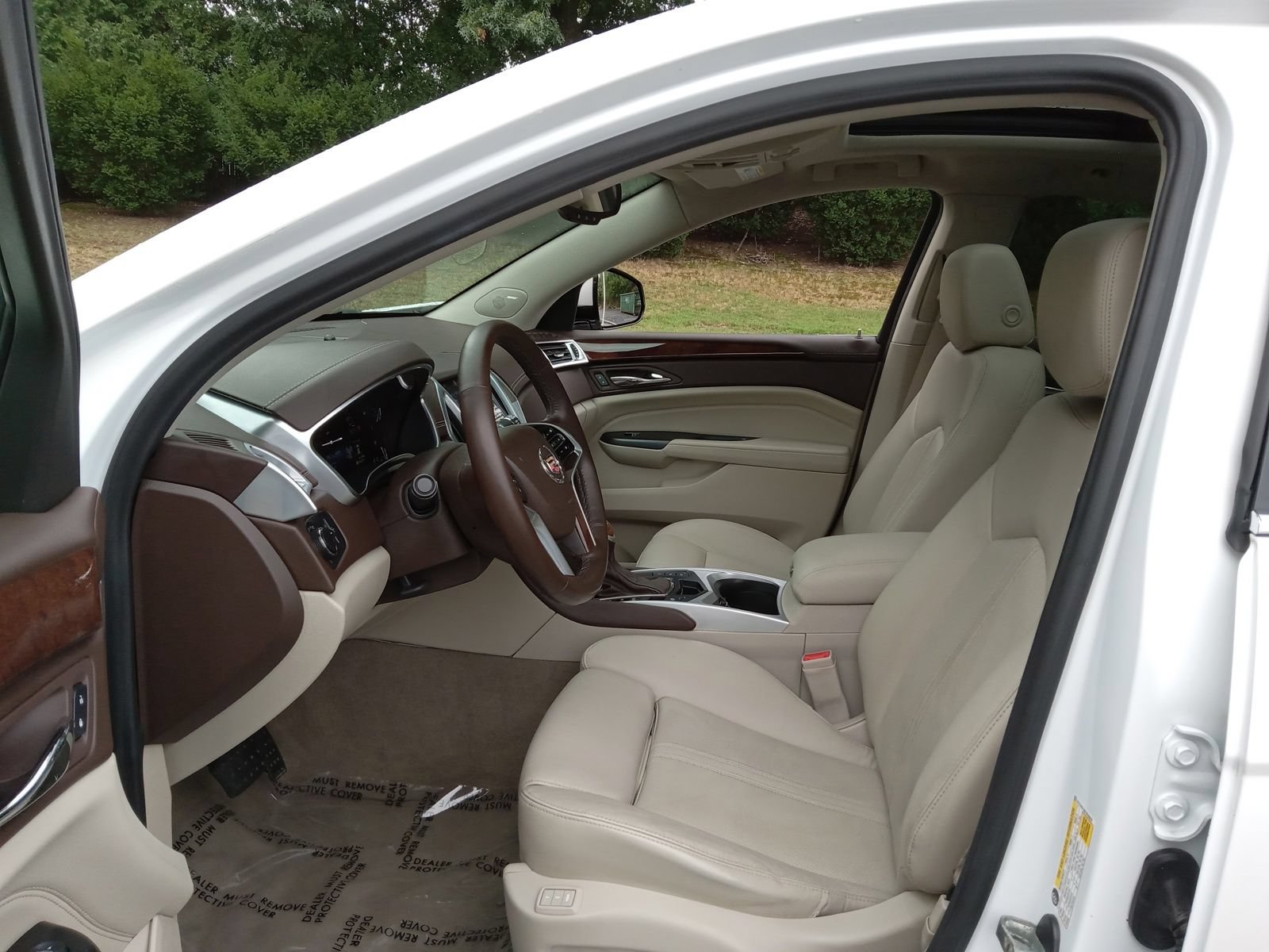Used 2015 Cadillac SRX Luxury w/ Trailering Package AWD/4WD image 10