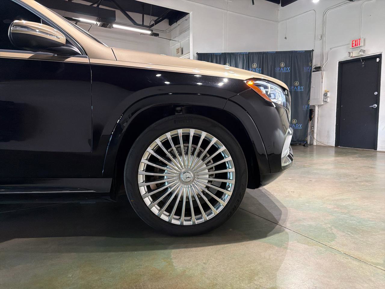 Used 2023 Mercedes-Benz Maybach GLS 600 4MATIC image 10