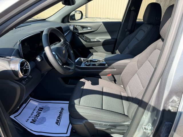New 2027 Chevrolet Equinox LT w/ Safety and Technology Package FWD image 14