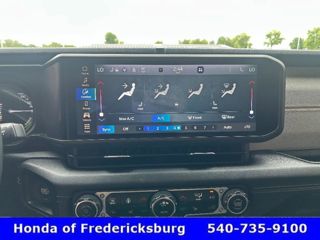 Used 2024 Jeep Wrangler Sahara AWD/4WD image 21