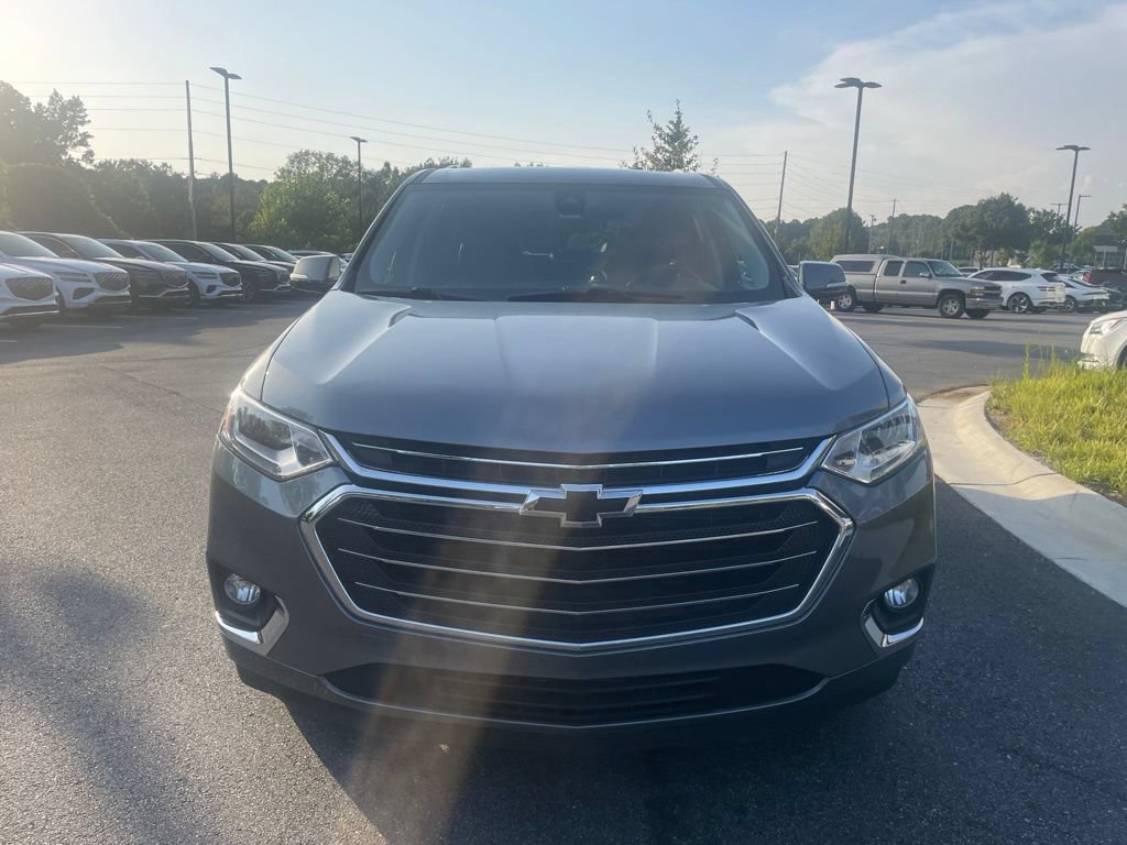 Used 2018 Chevrolet Traverse Premier w/ Driver Confidence II Package FWD image 2