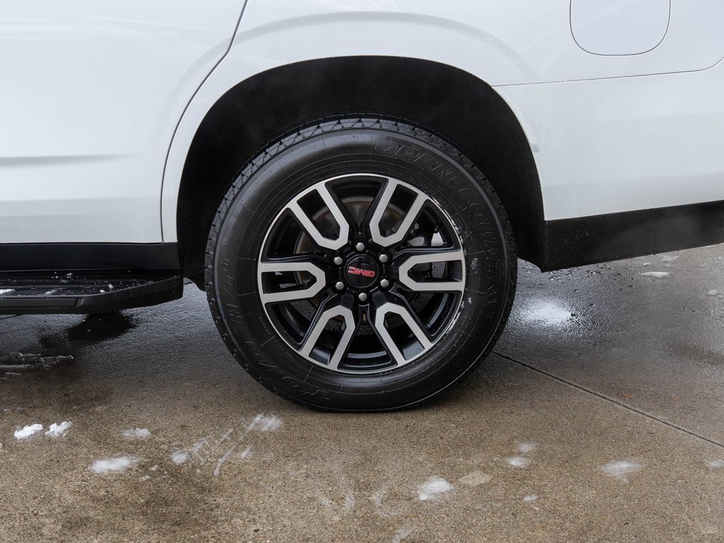 Used 2022 GMC Yukon AT4 w/ Technology Package image 35