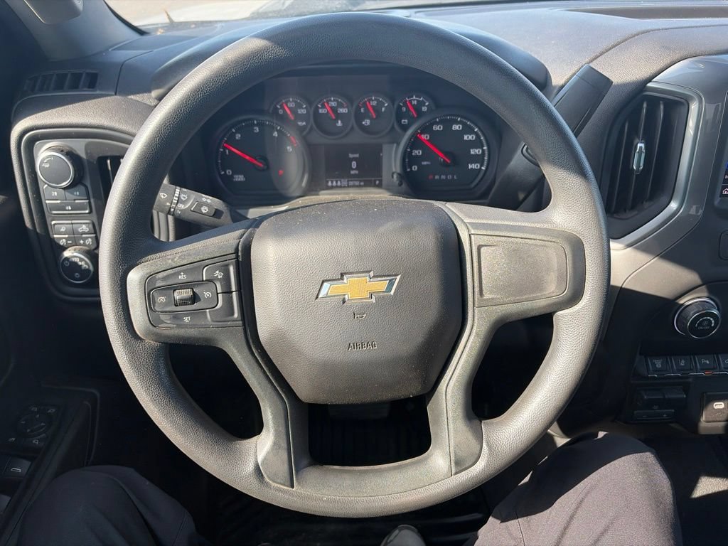 Used 2025 Chevrolet Silverado 2500 Custom w/ Custom Value Package AWD/4WD image 8