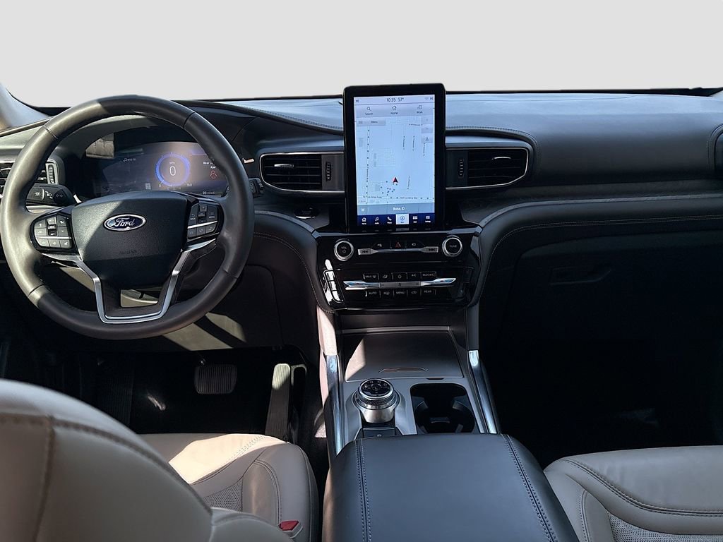 Used 2023 Ford Explorer Platinum w/ Technology Package image 24