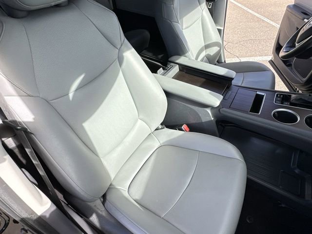 Used 2022 Toyota Sienna XLE w/ XLE Plus Package image 27