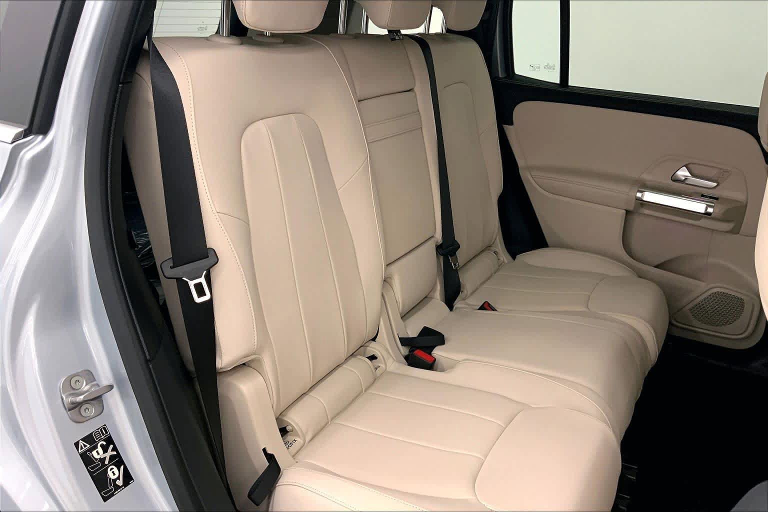 New 2026 Mercedes-Benz GLB 250 image 14